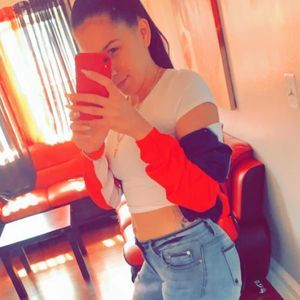 Meet your Posher, Deleon